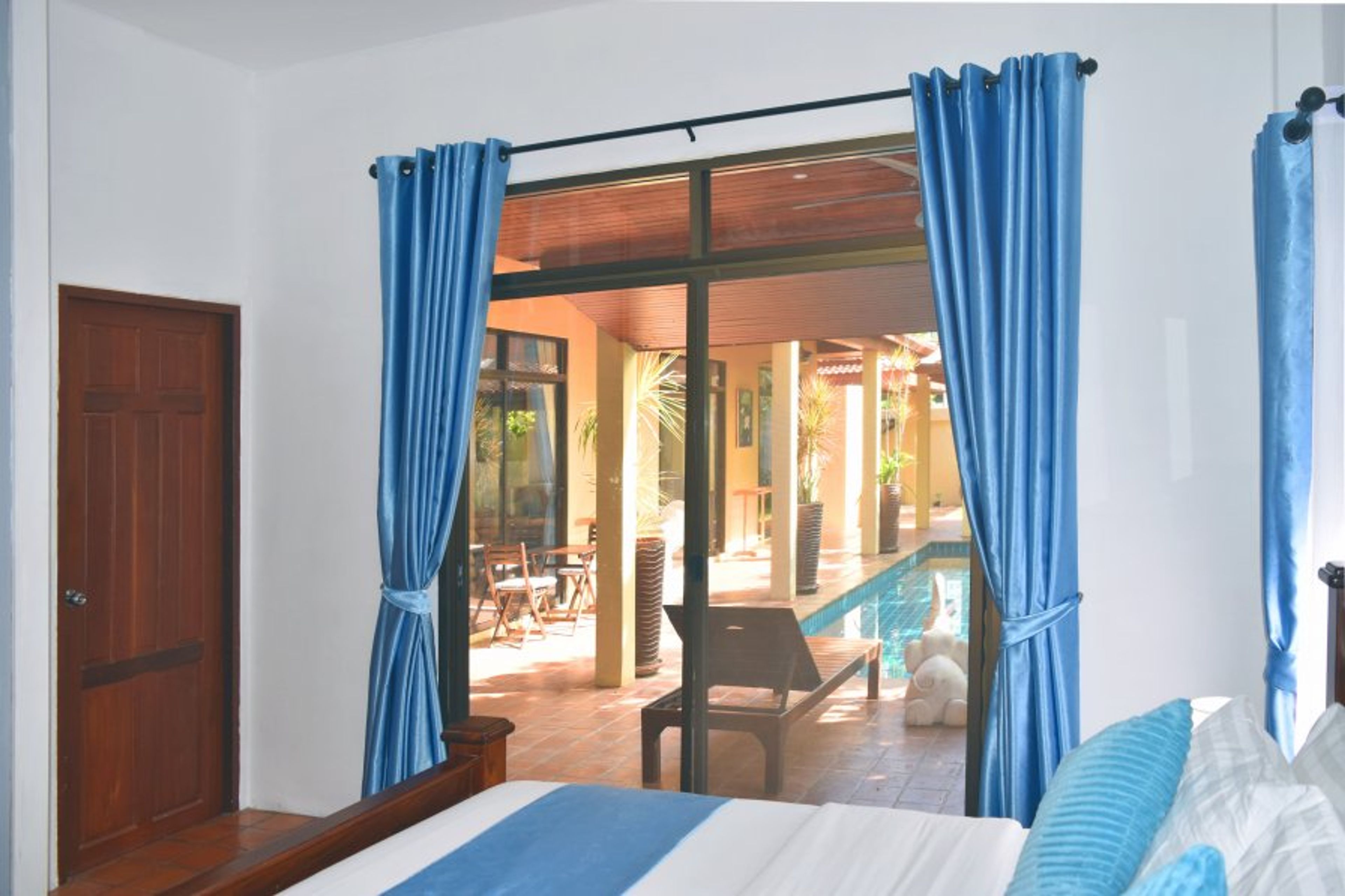 Bedroom 1 ensuite with pool view