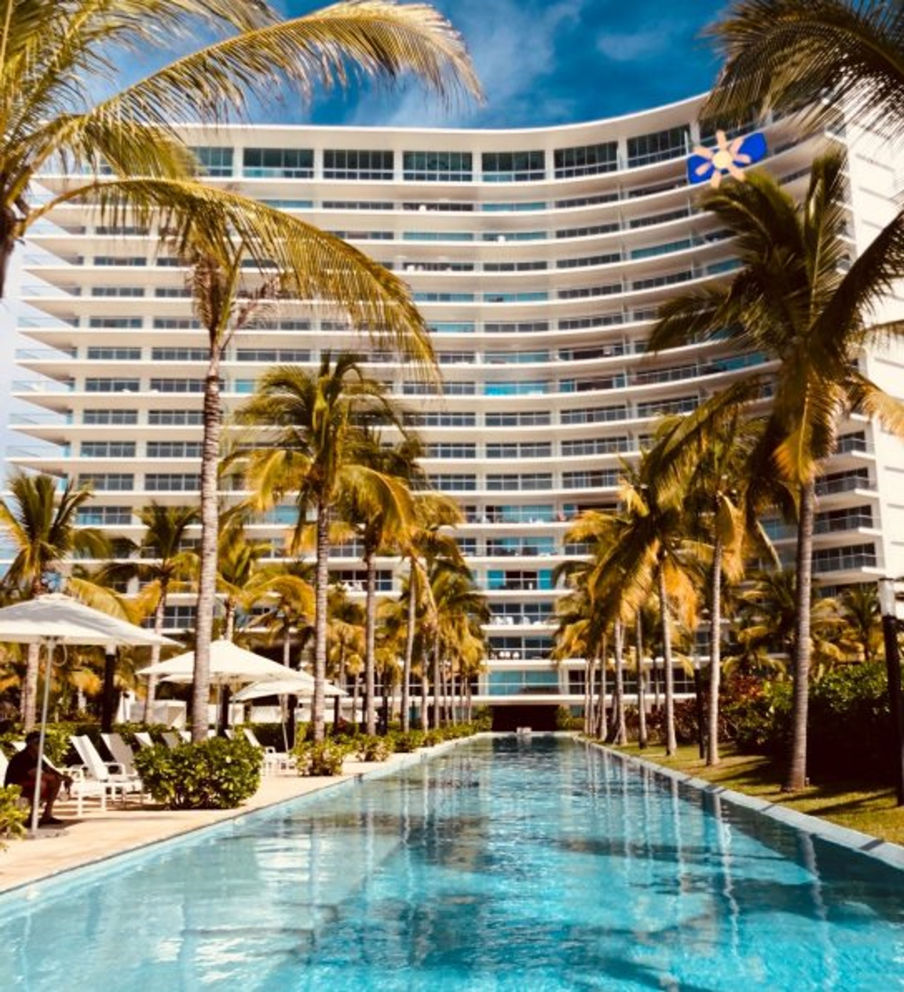 SEA SUN SUITE is on the 17th floor and the view is amazing!