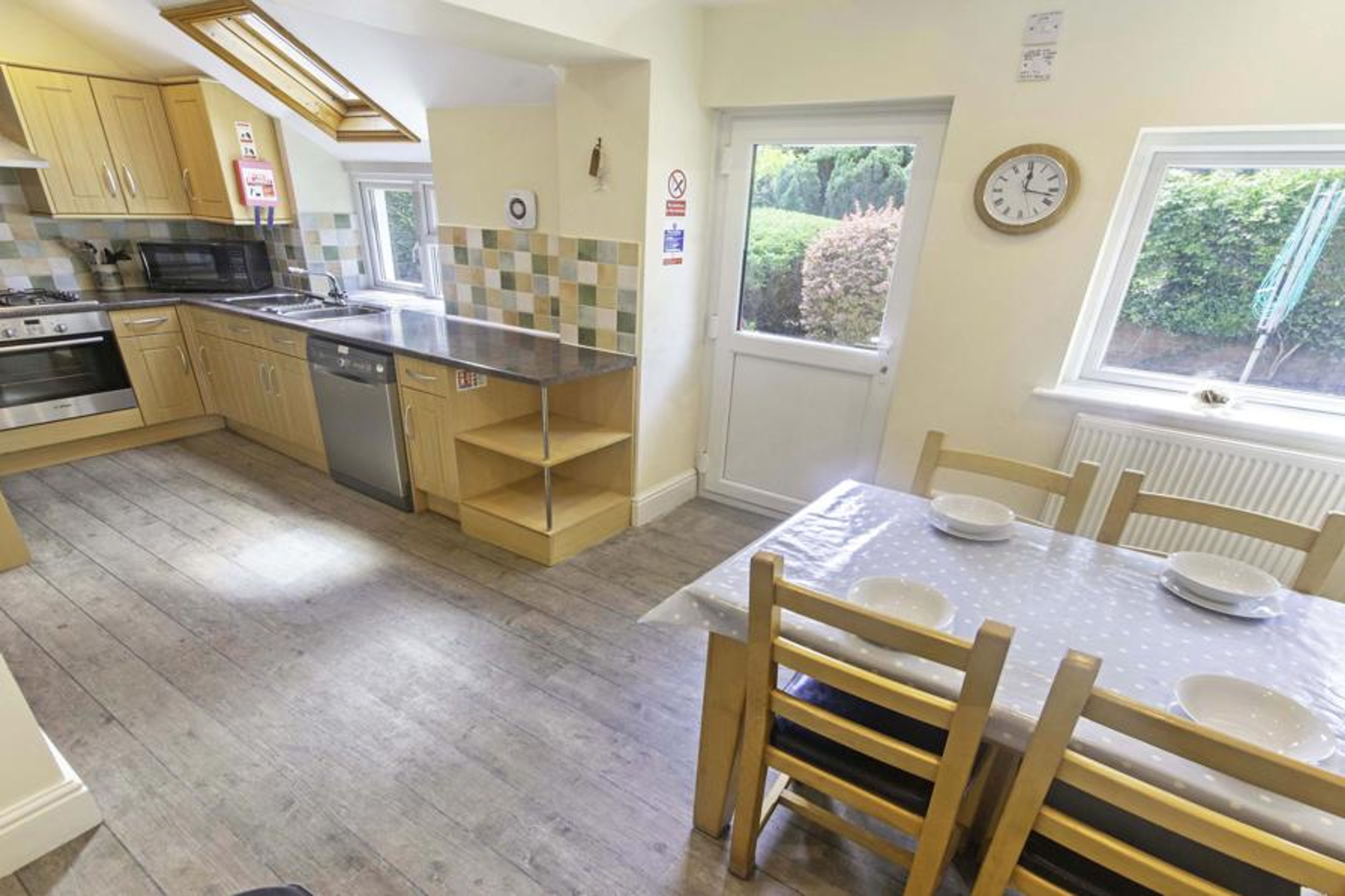 Kitchen diner