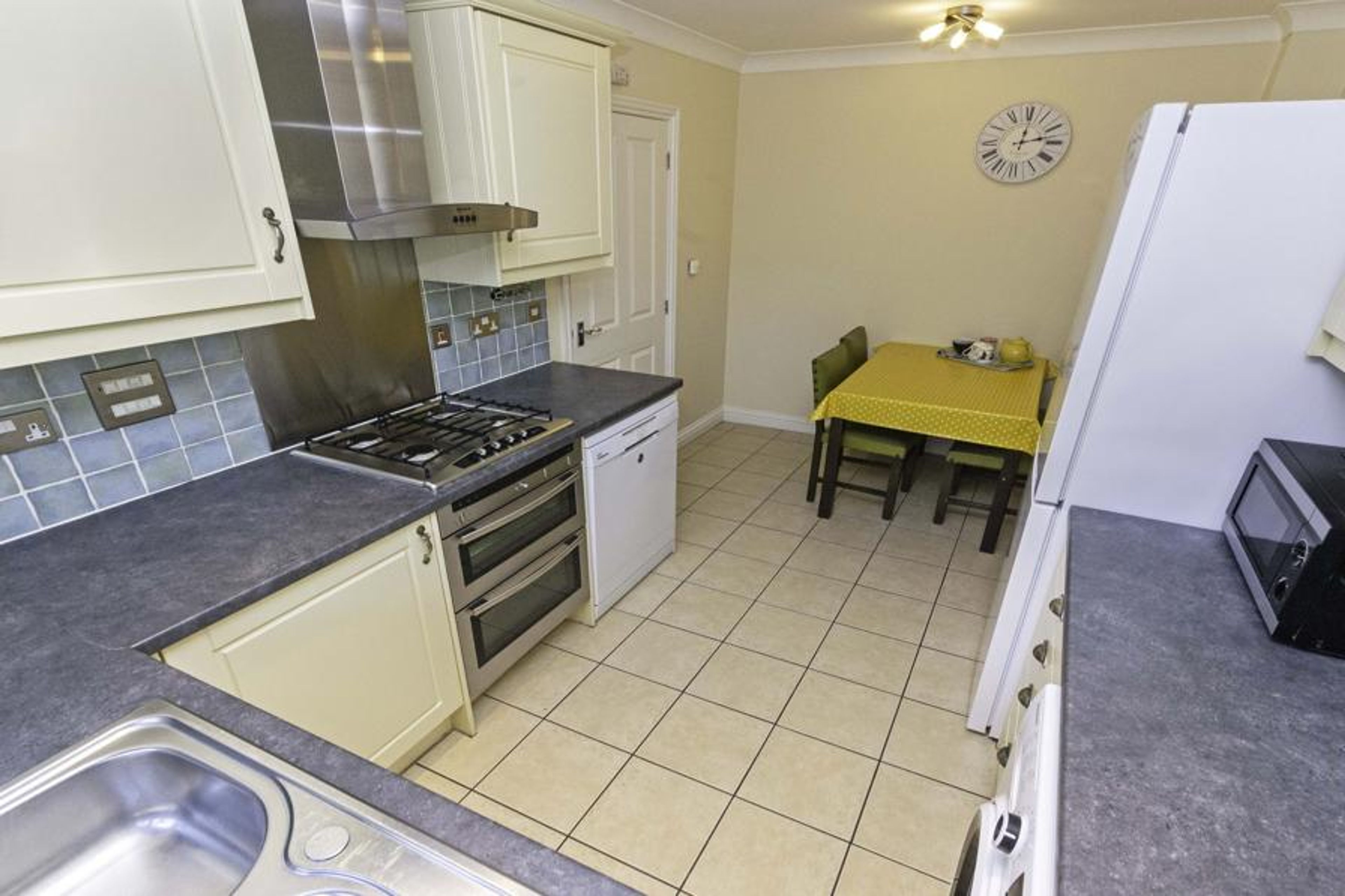 Spacious kitchen area