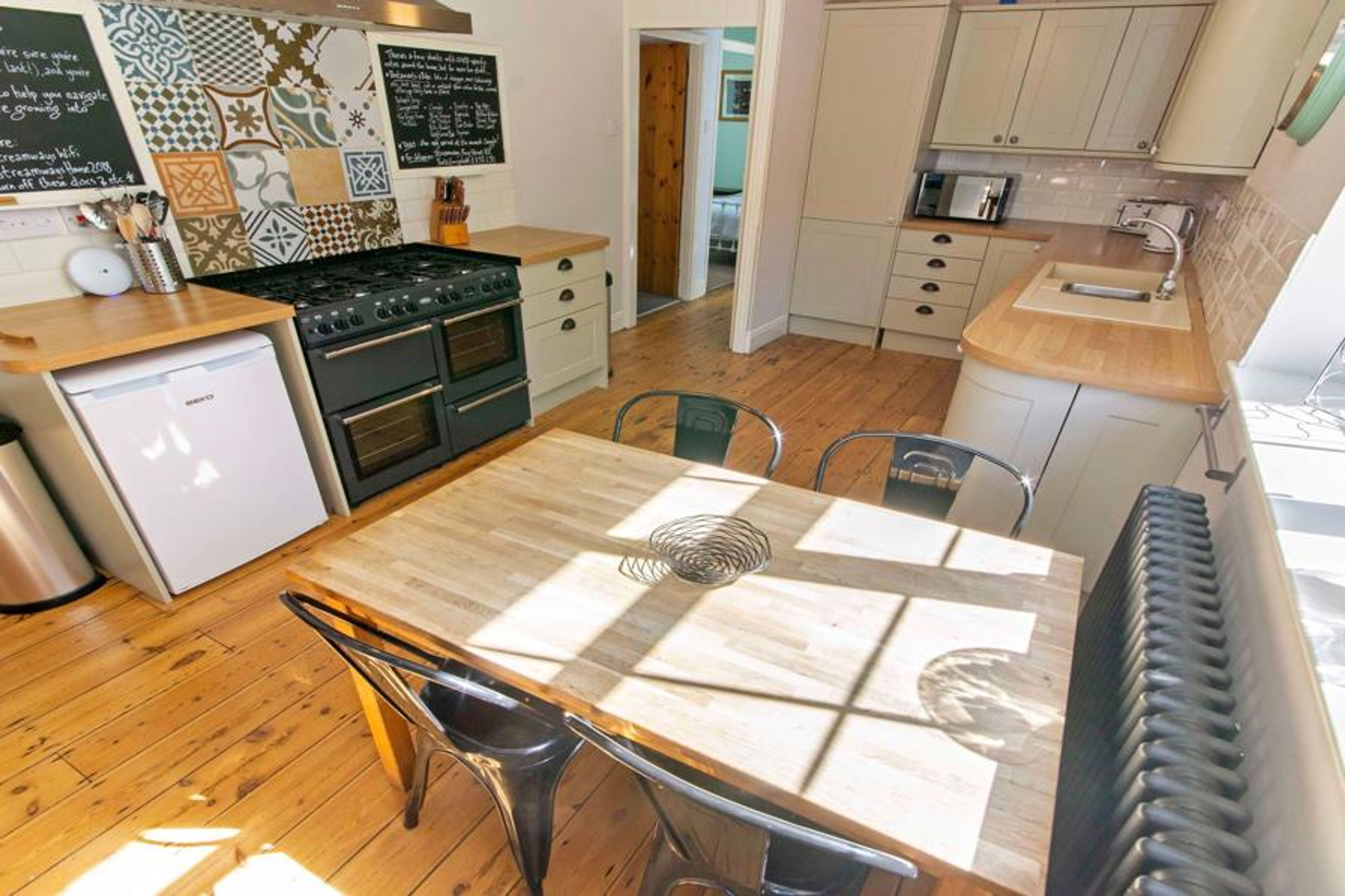 Spacious family kitchen