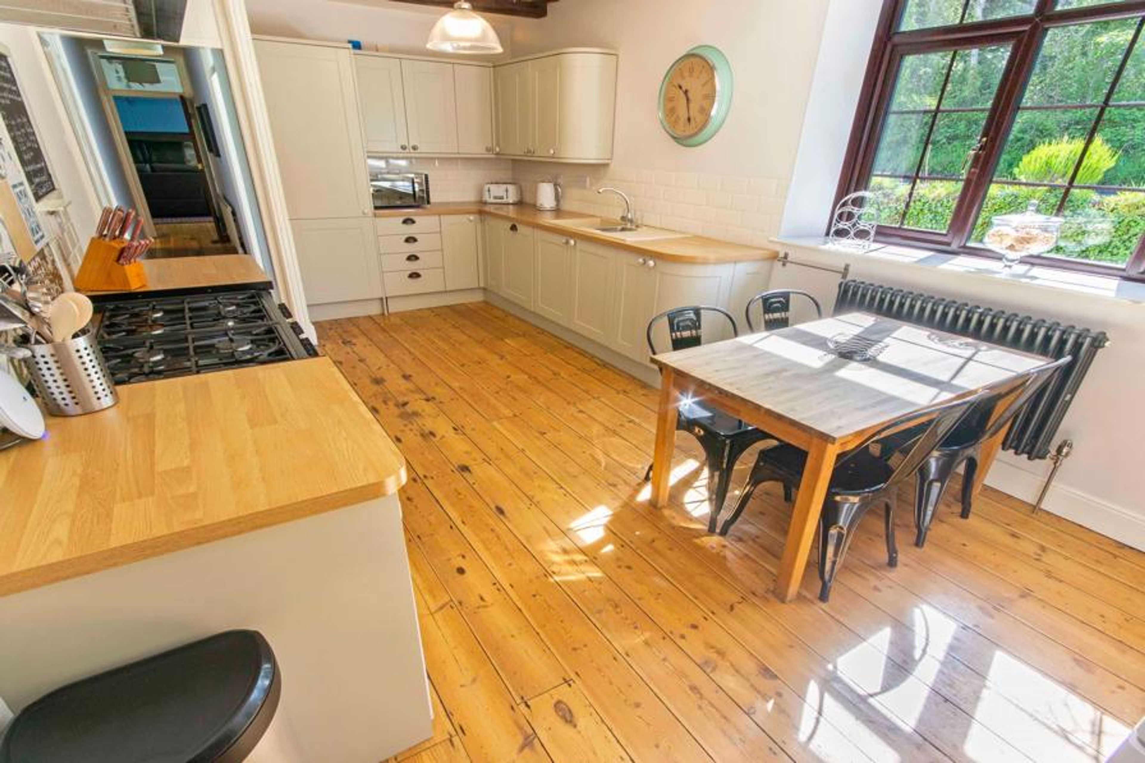 Streamways kitchen & breakfast