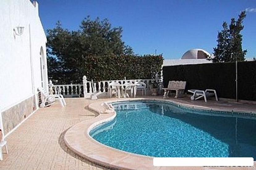 Villa in Urbanización Blue Lagoon, Spain: Private walled pool
