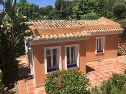 Torrenueva holiday cottage rental with shared pool