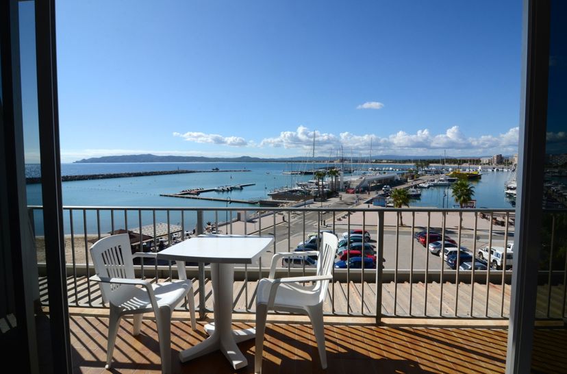 Studio_apartment in L'Estartit, Spain