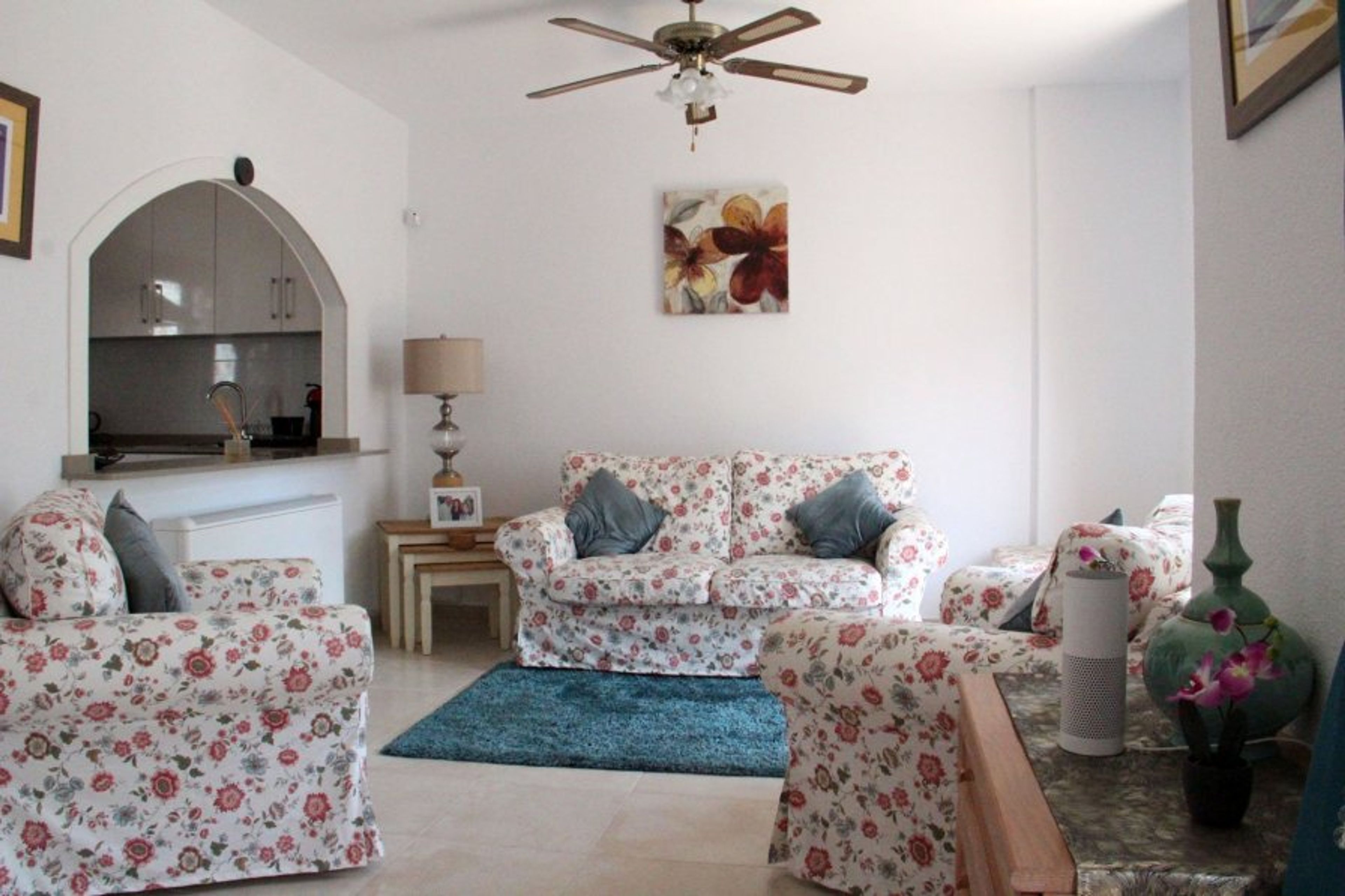 Spacious Living room