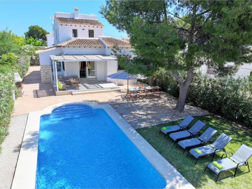 Villa in Spain, Deveses