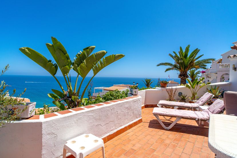 Villa in Spain, Macaca
