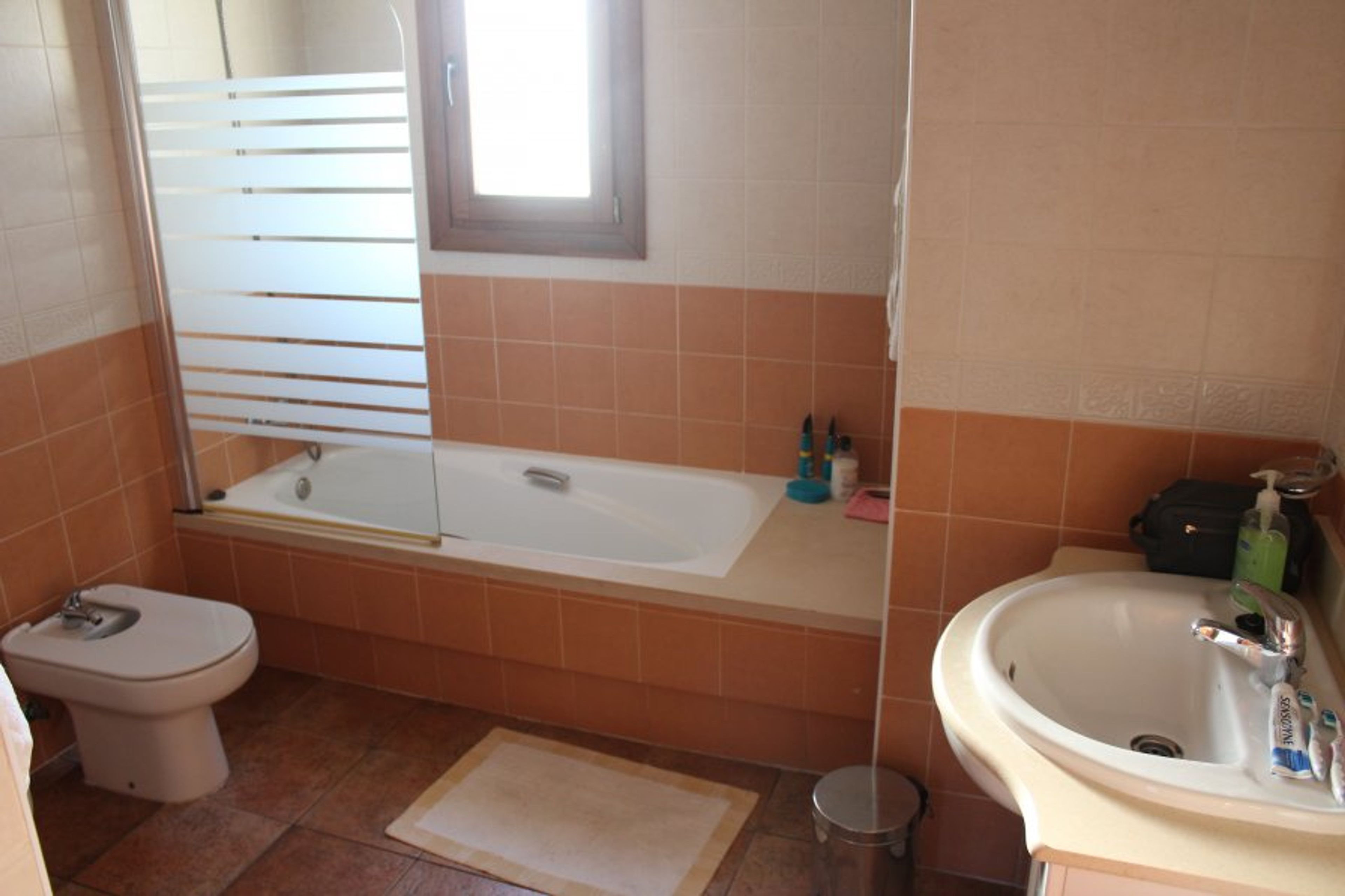 En-suite Bathroom for Master Bedroom