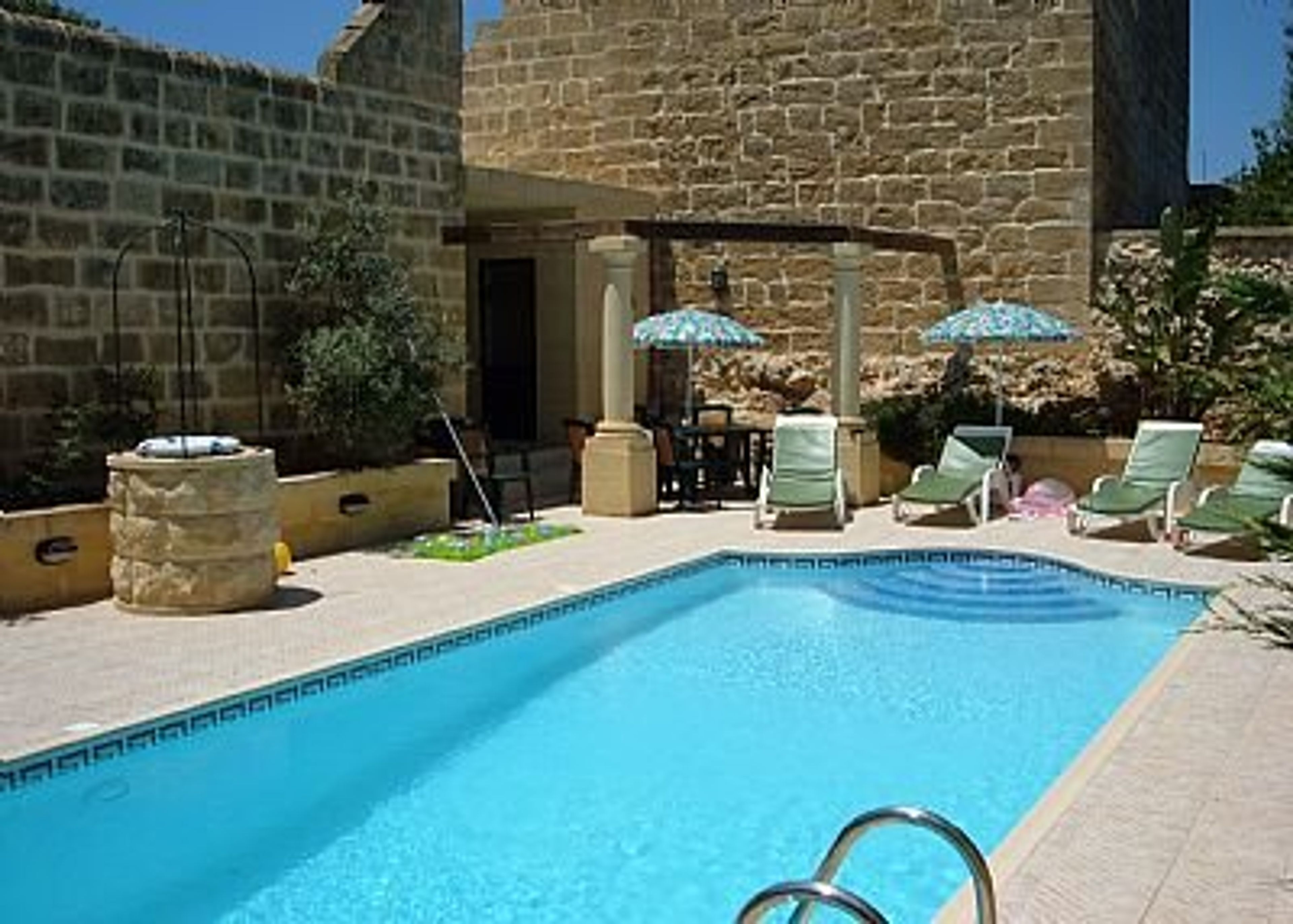 Ta Kolina Roman style swimming pool