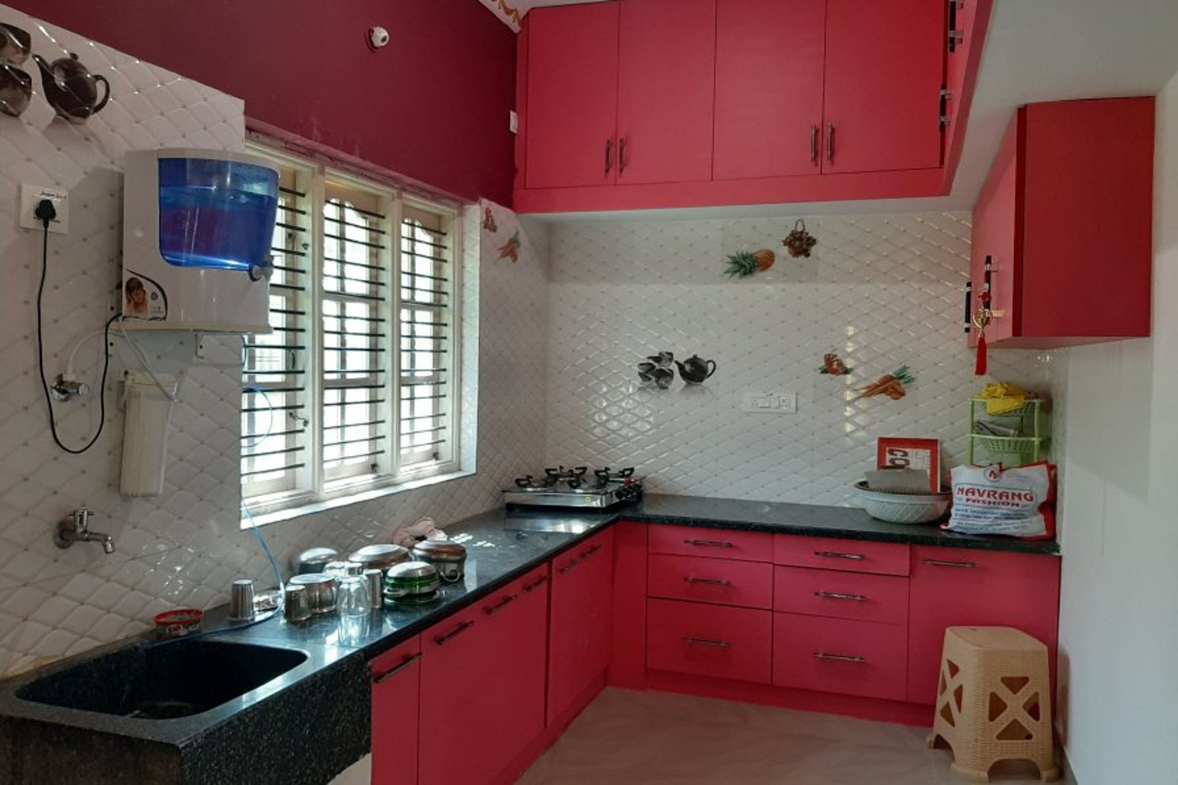 Modular Kitchen with utensils 