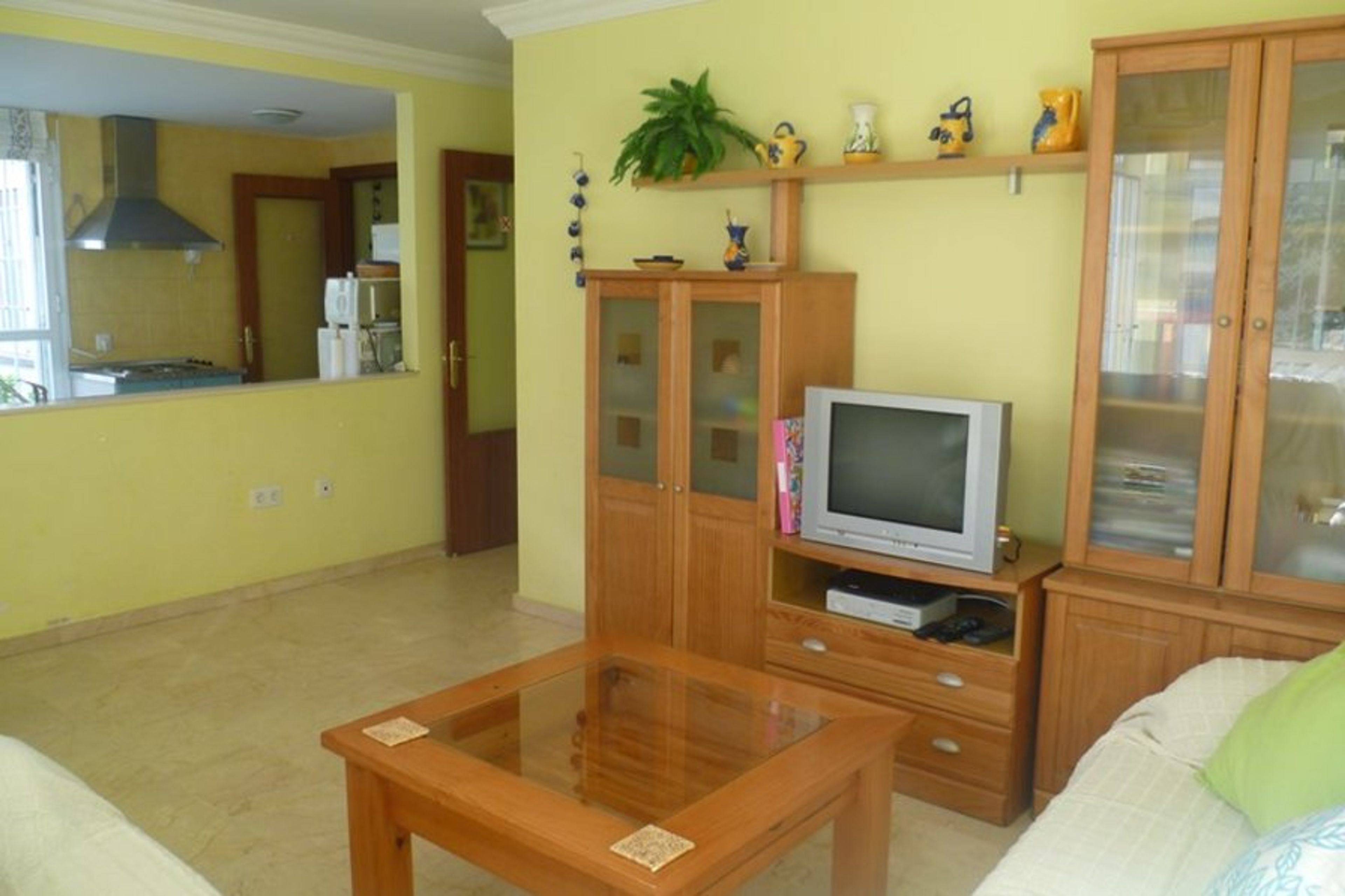 Lounge & Open Plan Kitchen