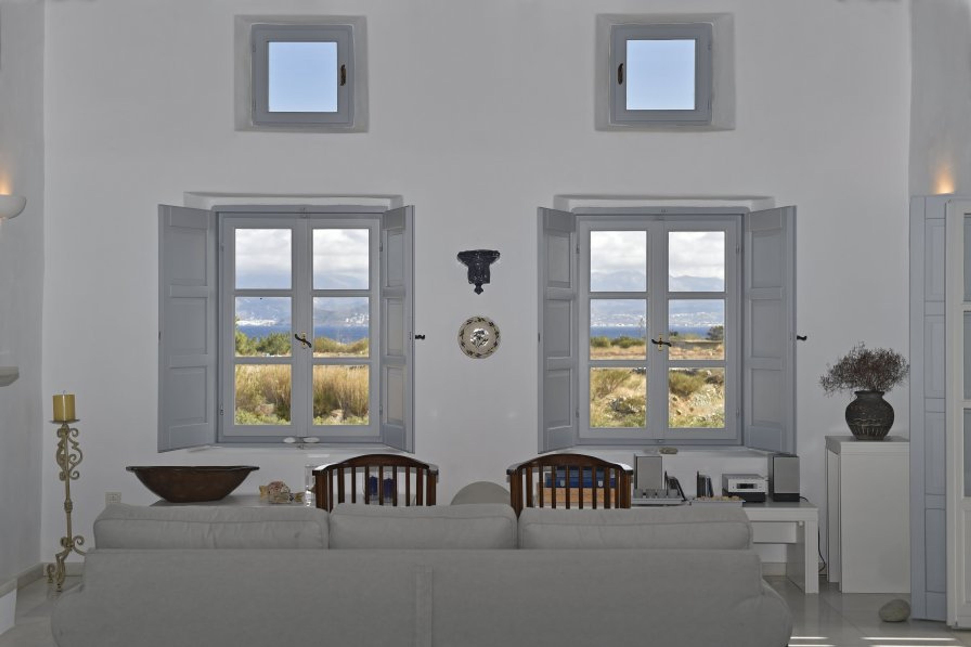 lounge (facing East to Naxos island)