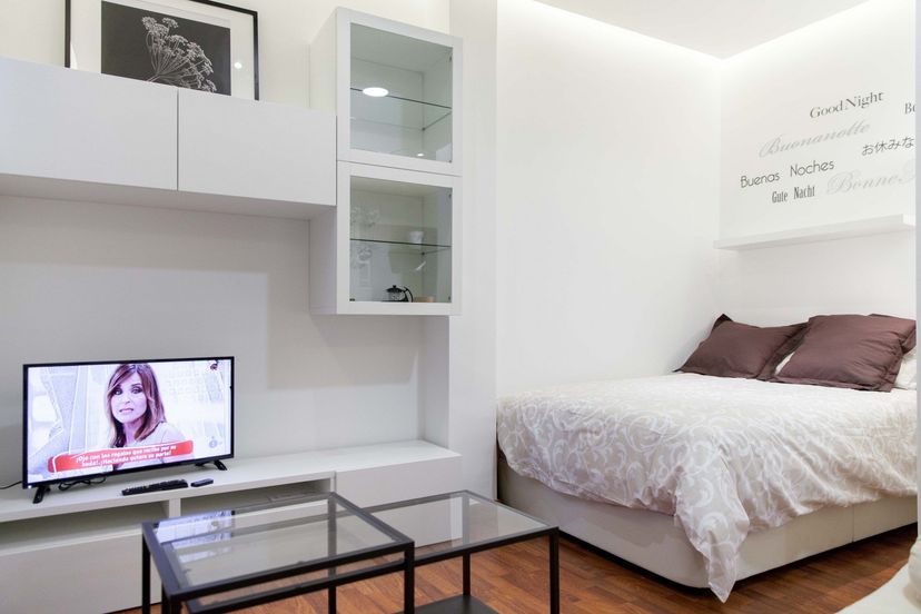 Studio_apartment in Universidad, Spain