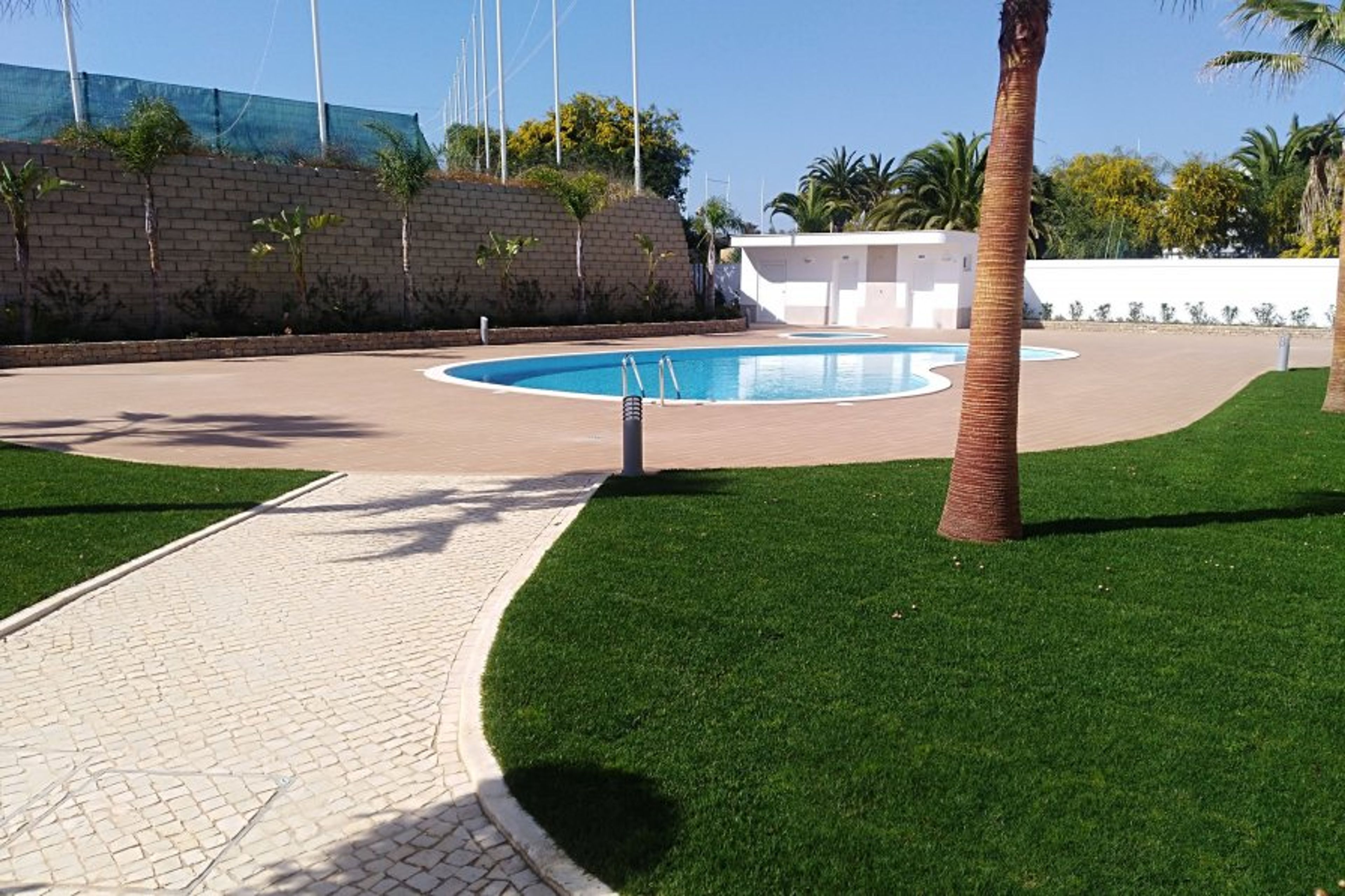 Garden and Swimming-pool