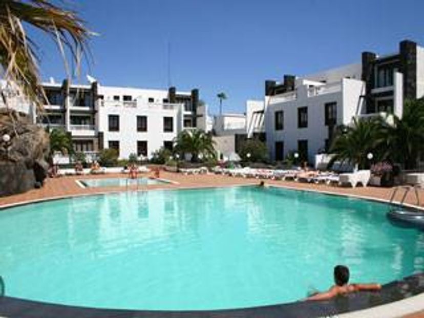 Apartment in Puerto del Carmen, Lanzarote: Communal Pools