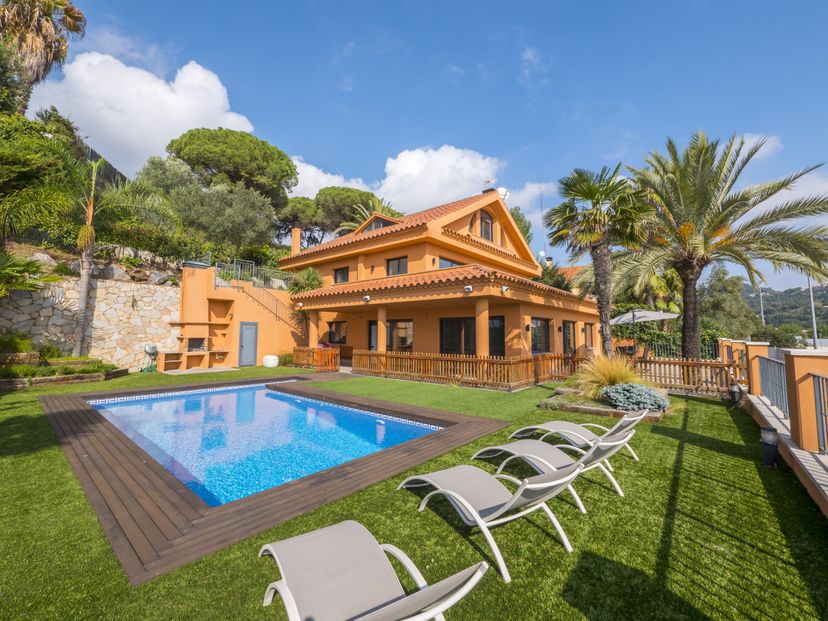 Villa in Santa Susanna, Spain