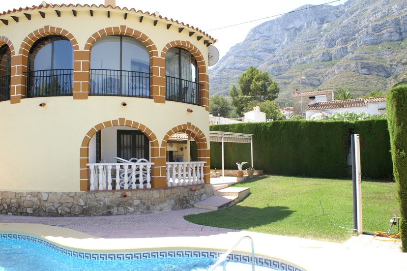 Villa in Montgó, Spain