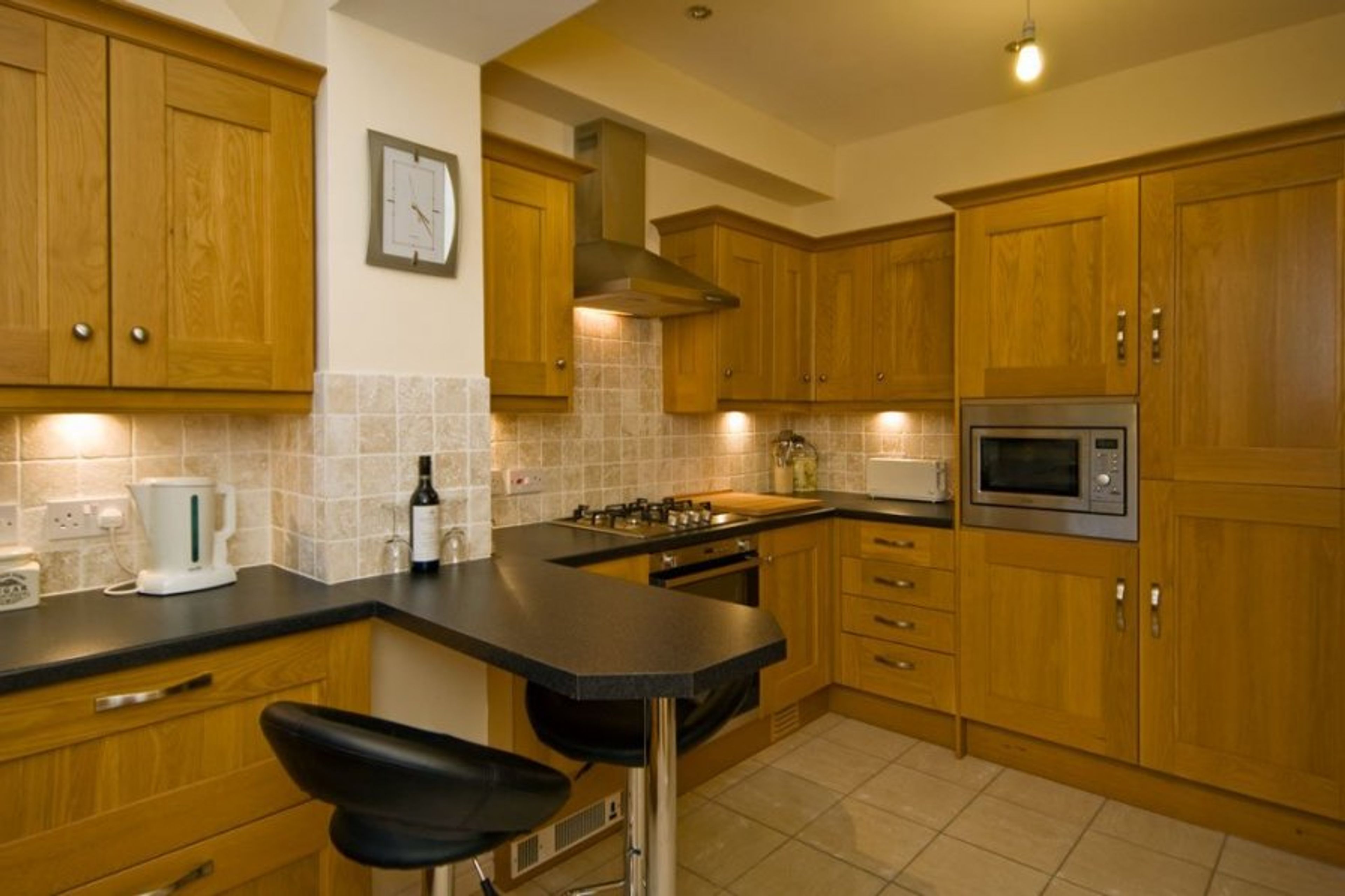 Modern well appointed Kitchen,Gas cook top, Oven, M-Wave,D/W,F-Freeze 