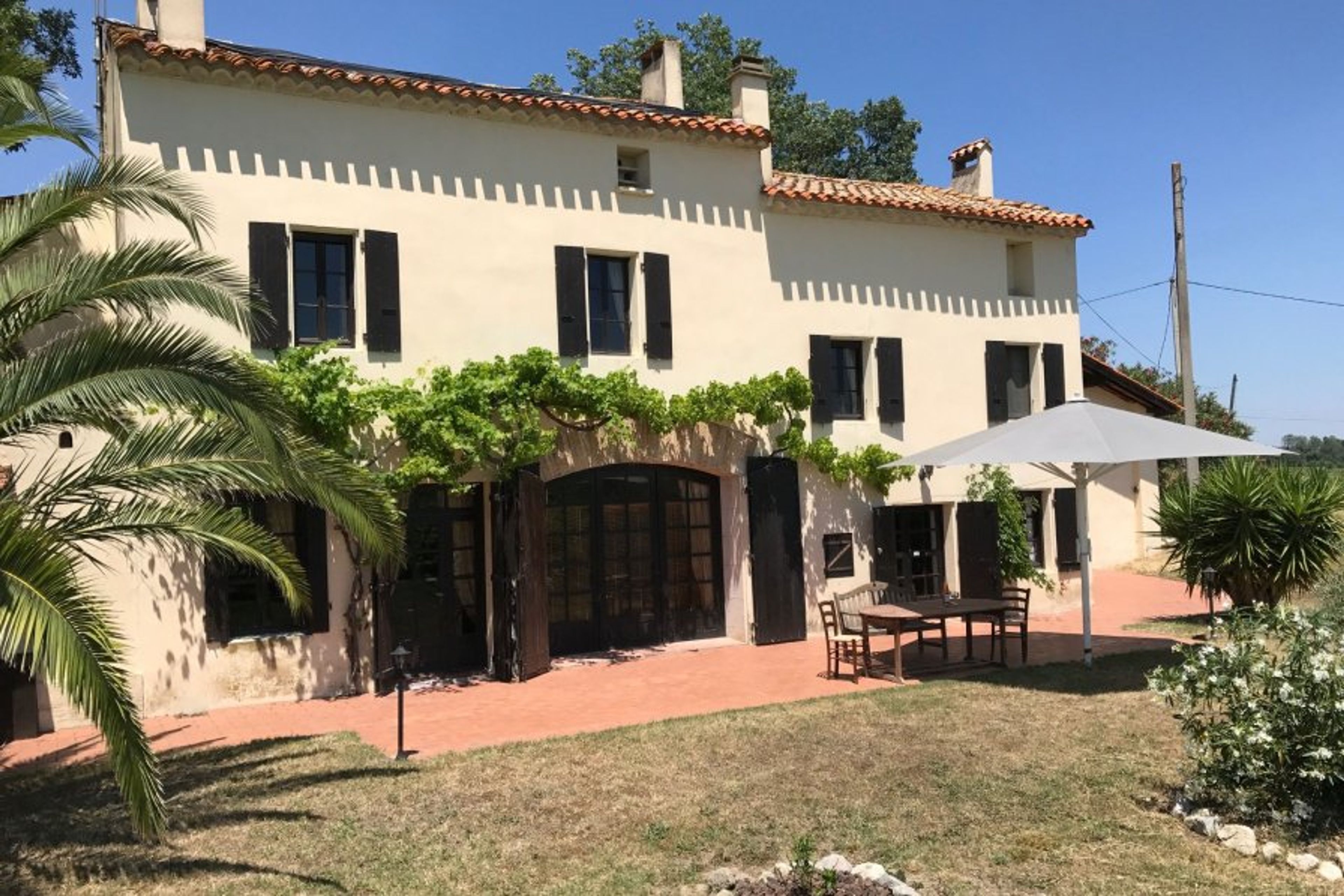 Domaine de Favette bathed in the sun