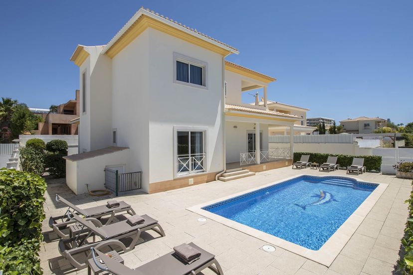 Villa in Galé, Algarve