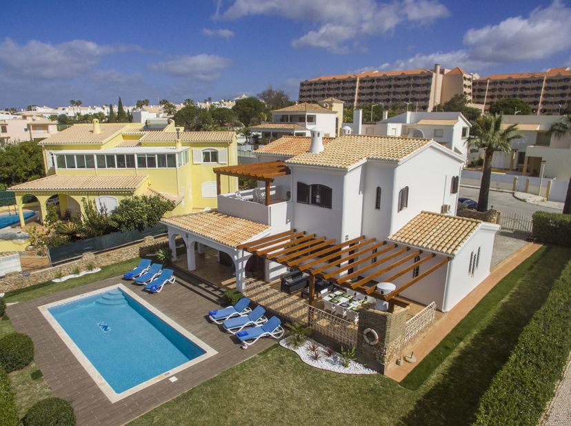 Villa in Galé, Algarve