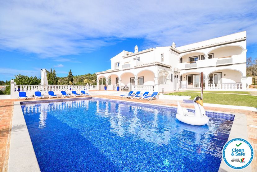 Villa in Areolos, Algarve