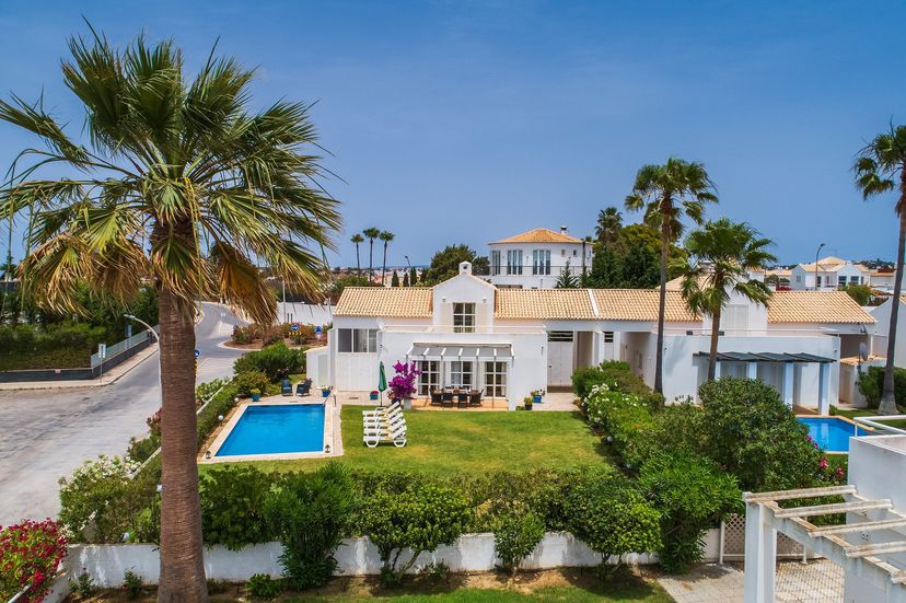 Villa in Galé, Algarve