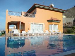 Villa to rent in Adeje, Tenerife