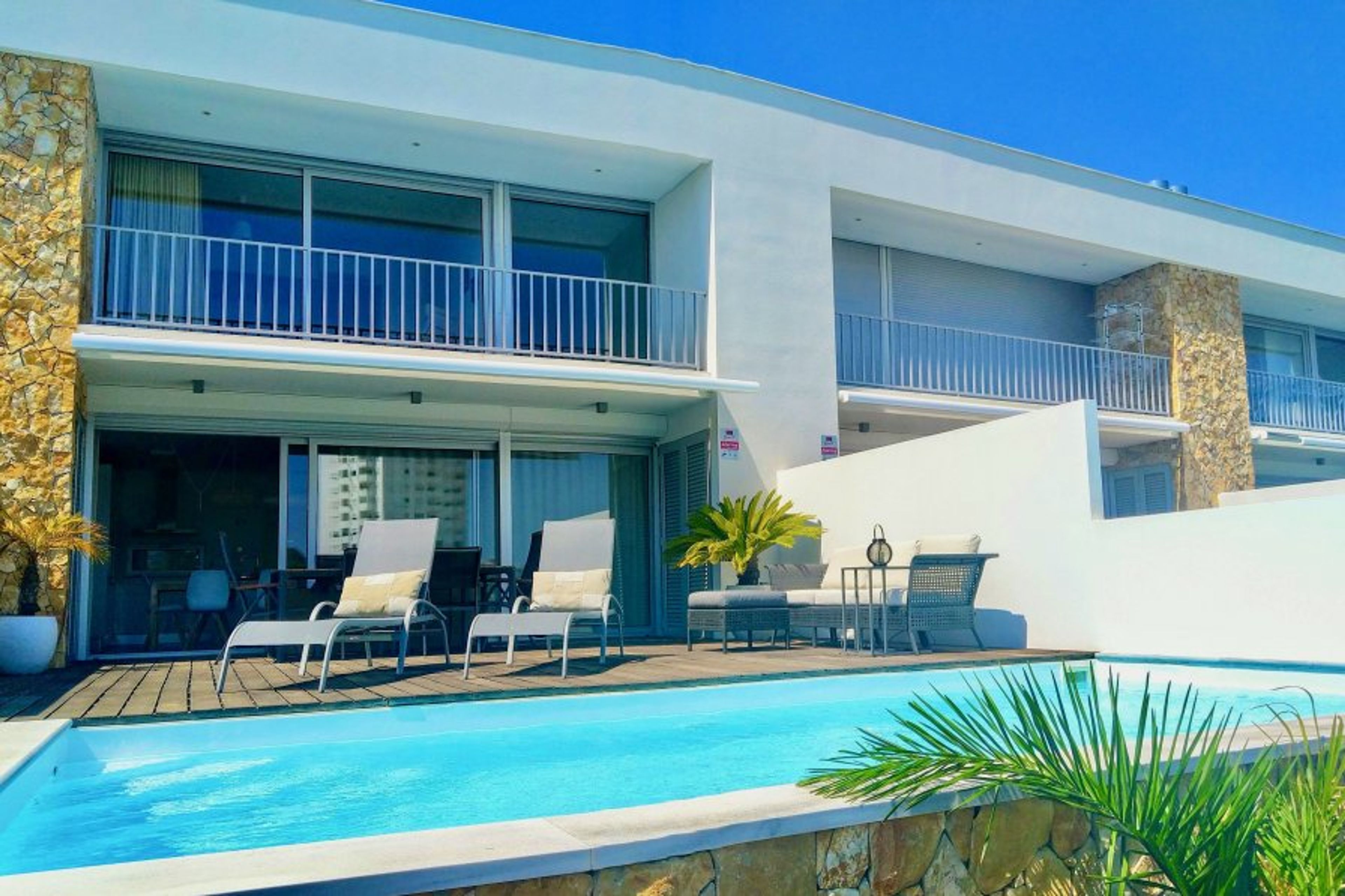 Villa Ray Design - Portugal Staycation Albufeira