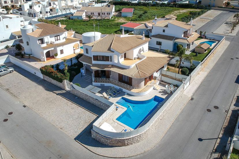 Villa in Galé, Algarve