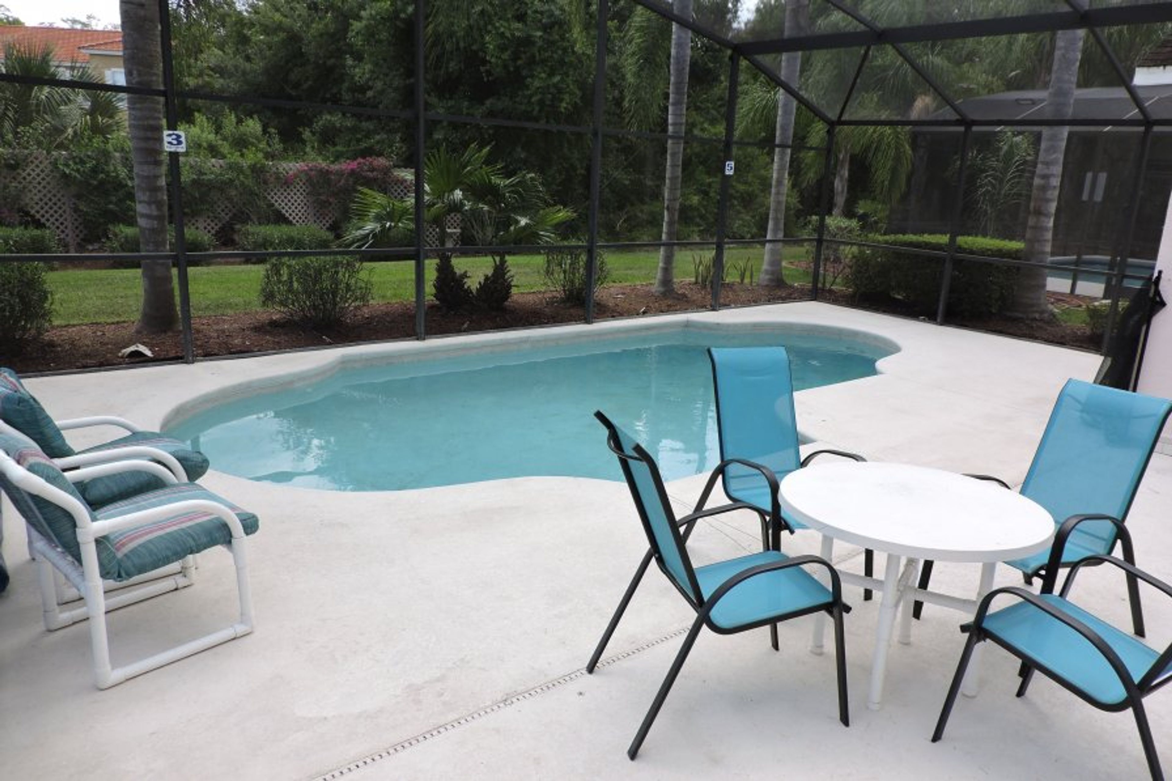 Your private pool, can be heated