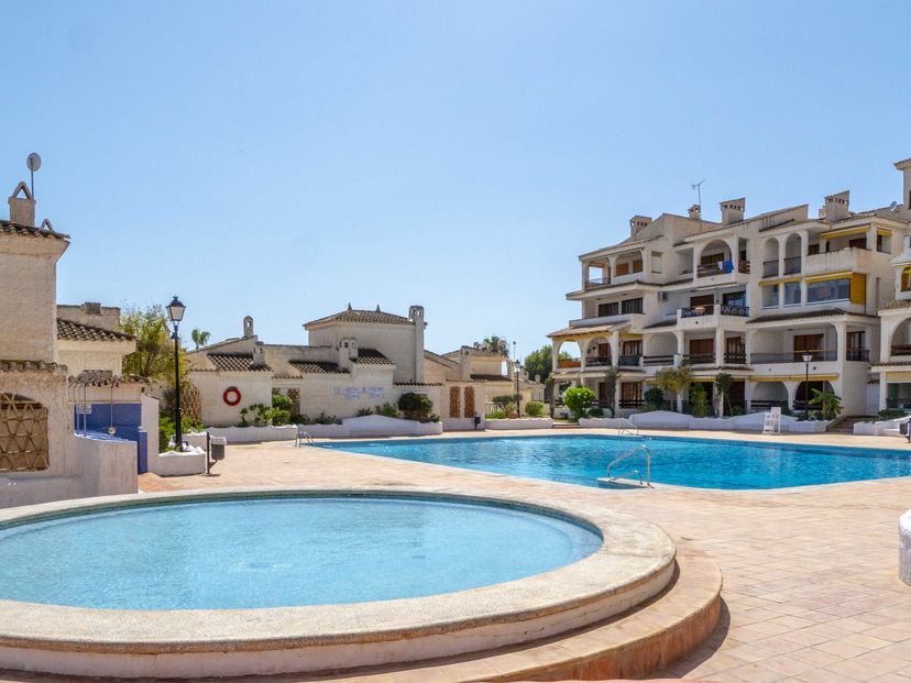 holiday-apartments-in-santa-pola-book-direct-save-clickstay