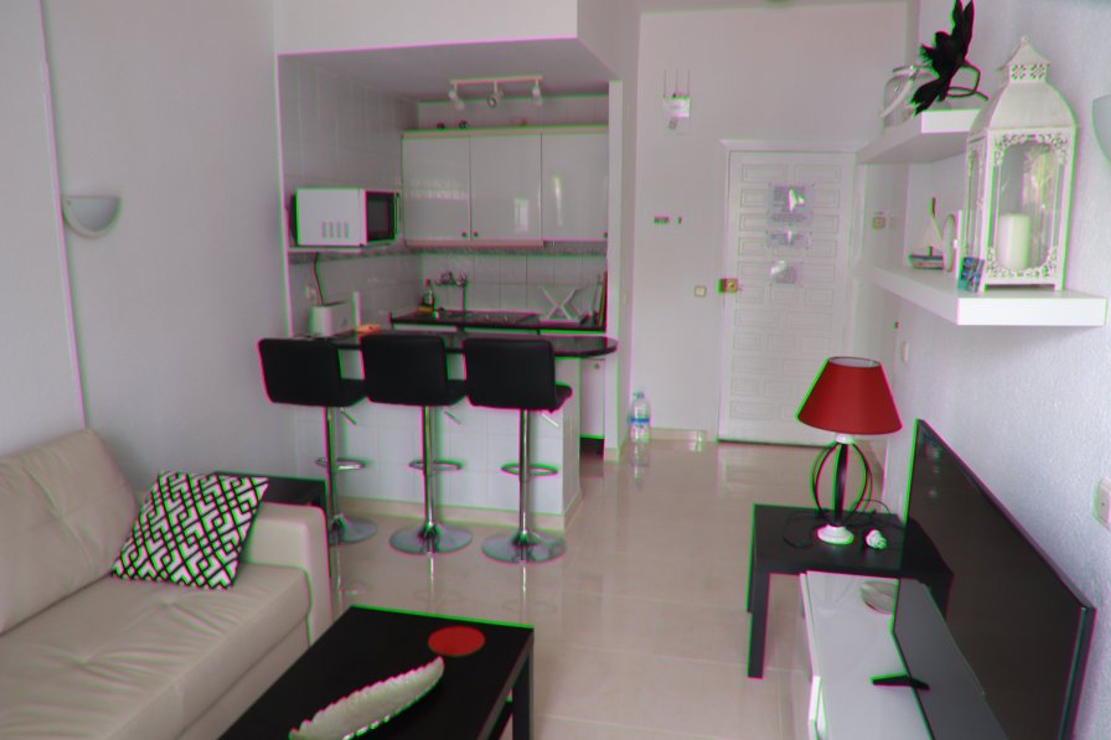 Modern Kitchen and breakfast bar