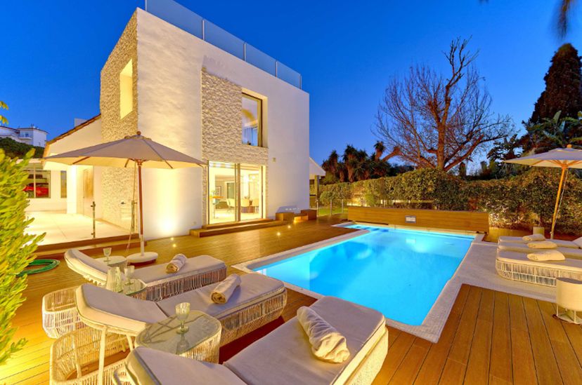 Villa in Nueva Andalucía, Spain