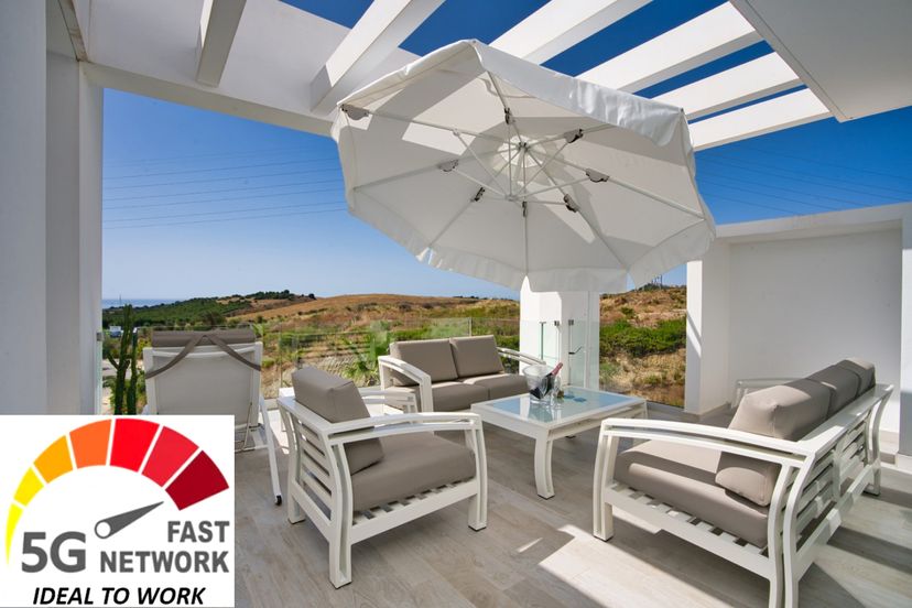 Apartment in Casares, Spain