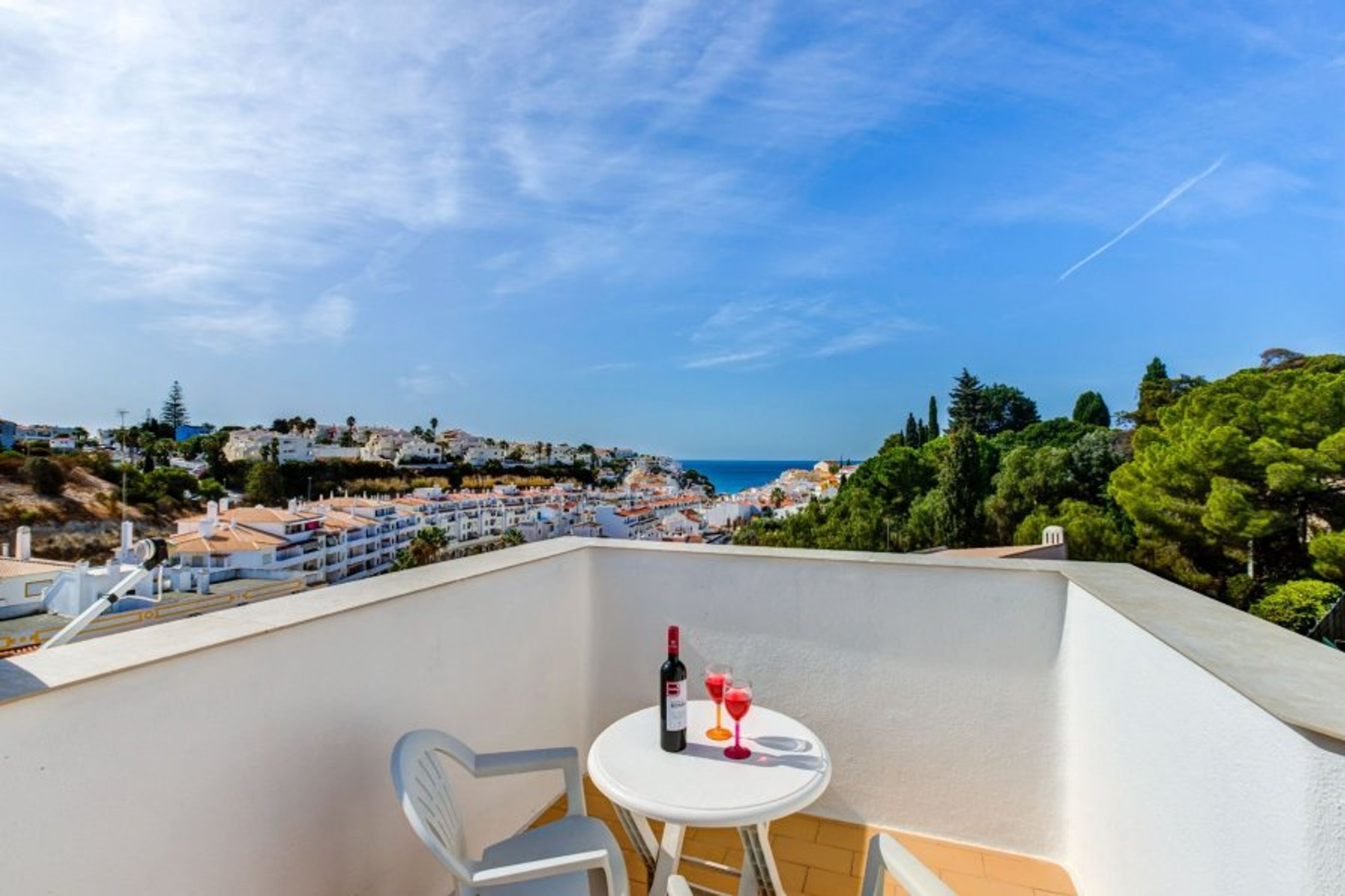 Townhouse with sea views