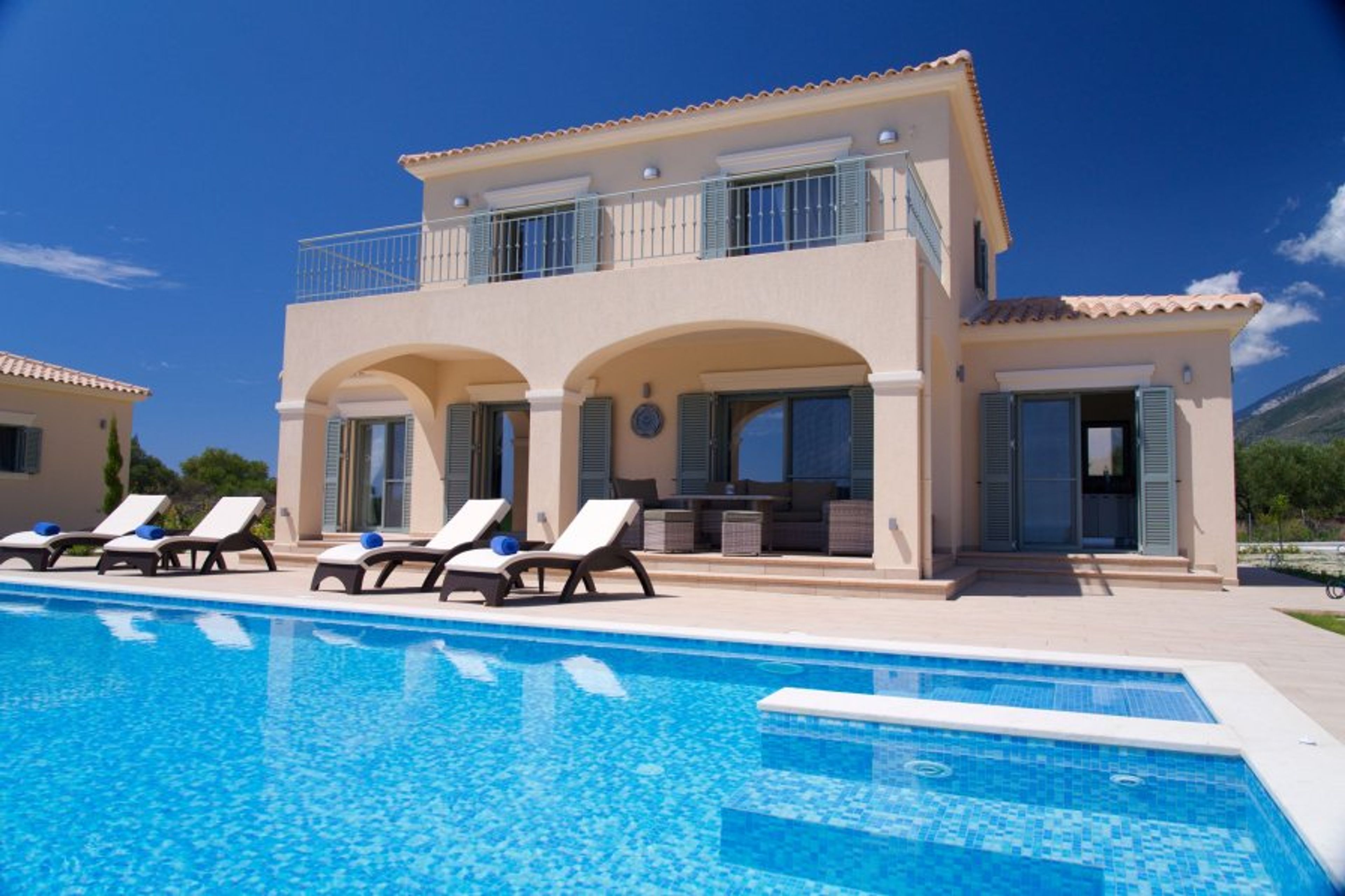 The main Villa with infinity pool 