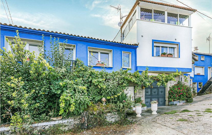 Villa in O Saviñao, Spain