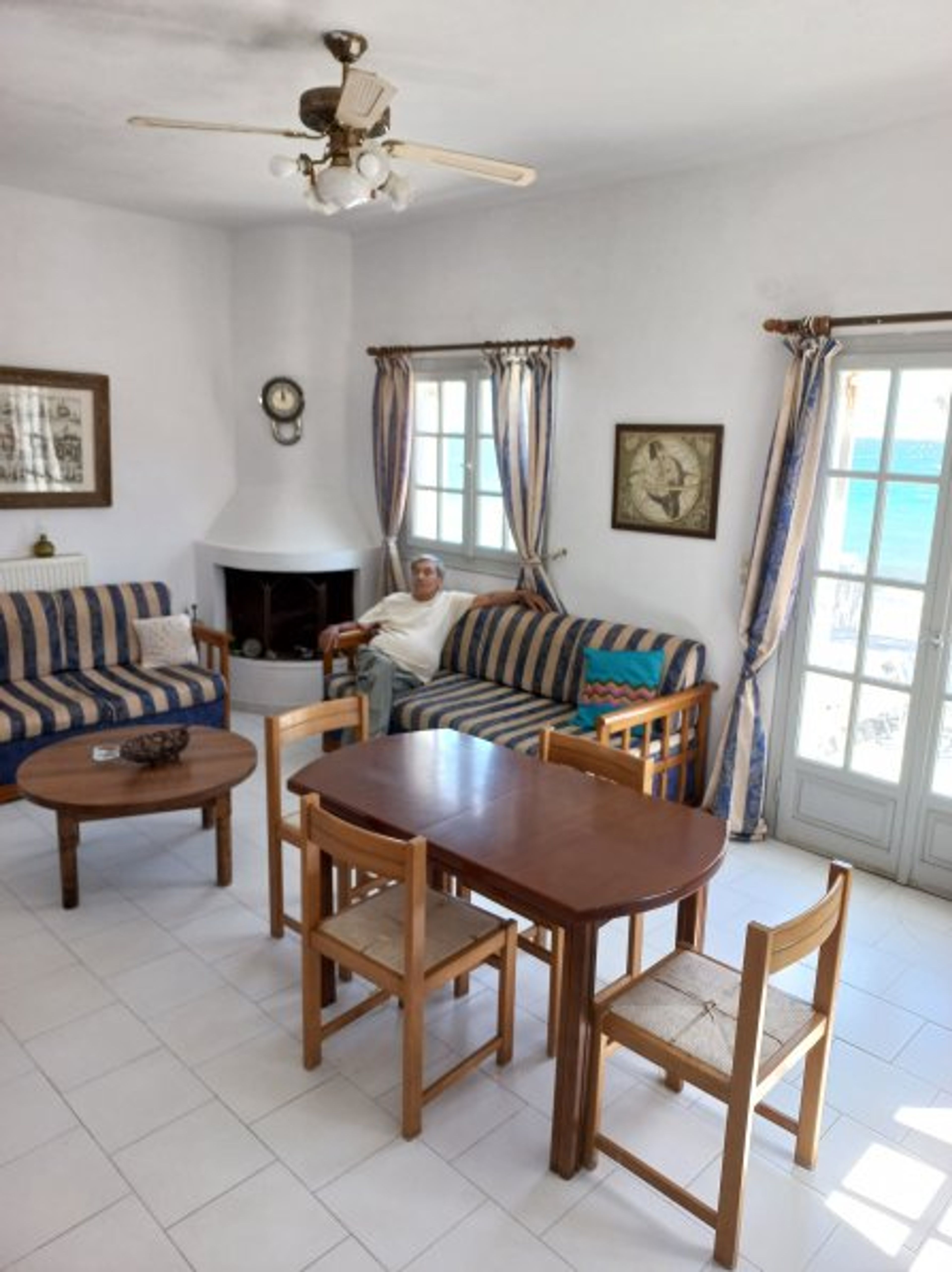 saloon with open dining  area