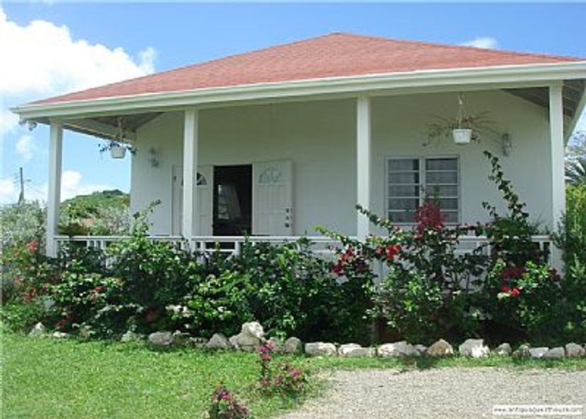 House in Friars Hill, Antigua and Barbuda: outside