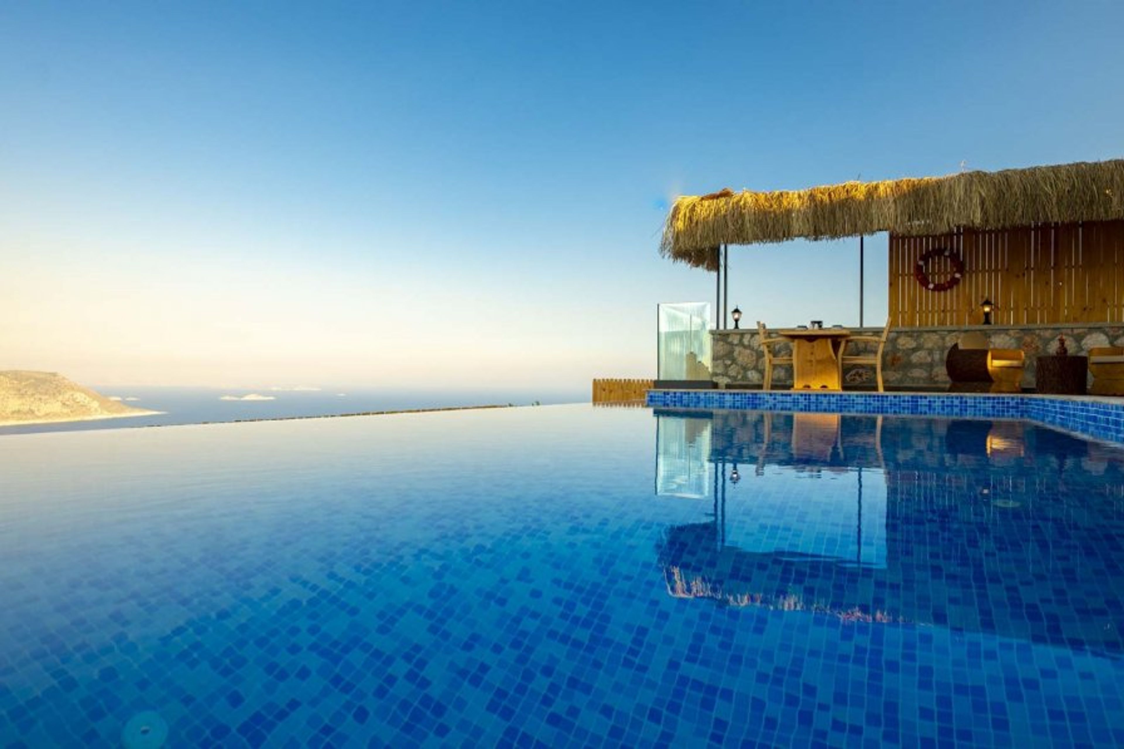 private infinity pool