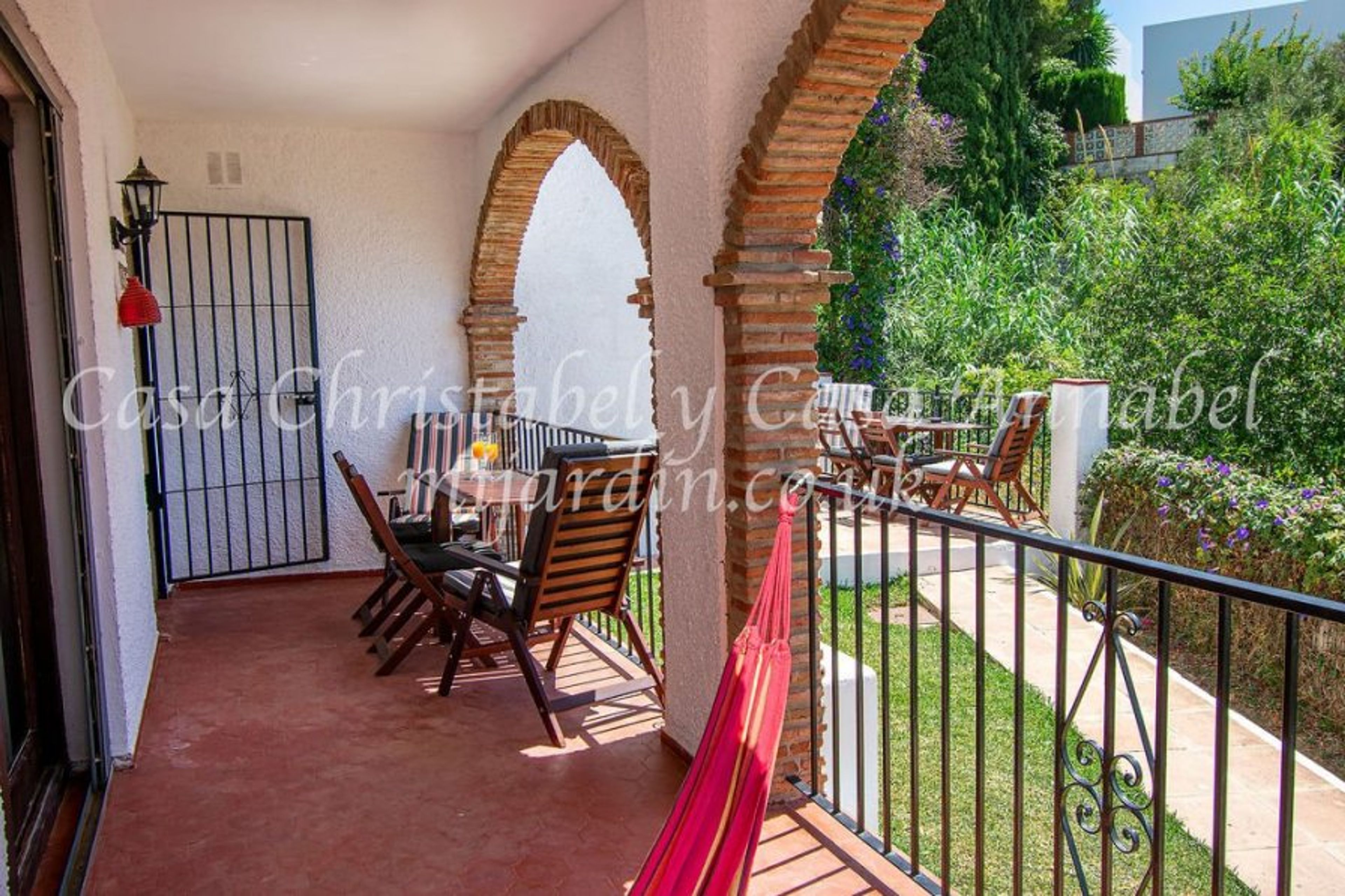 Casa Annabel is next door to Casa Christabel book why not book both?