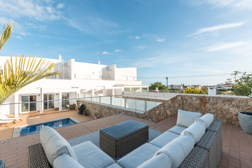 Town house in Portugal, Sesmarias