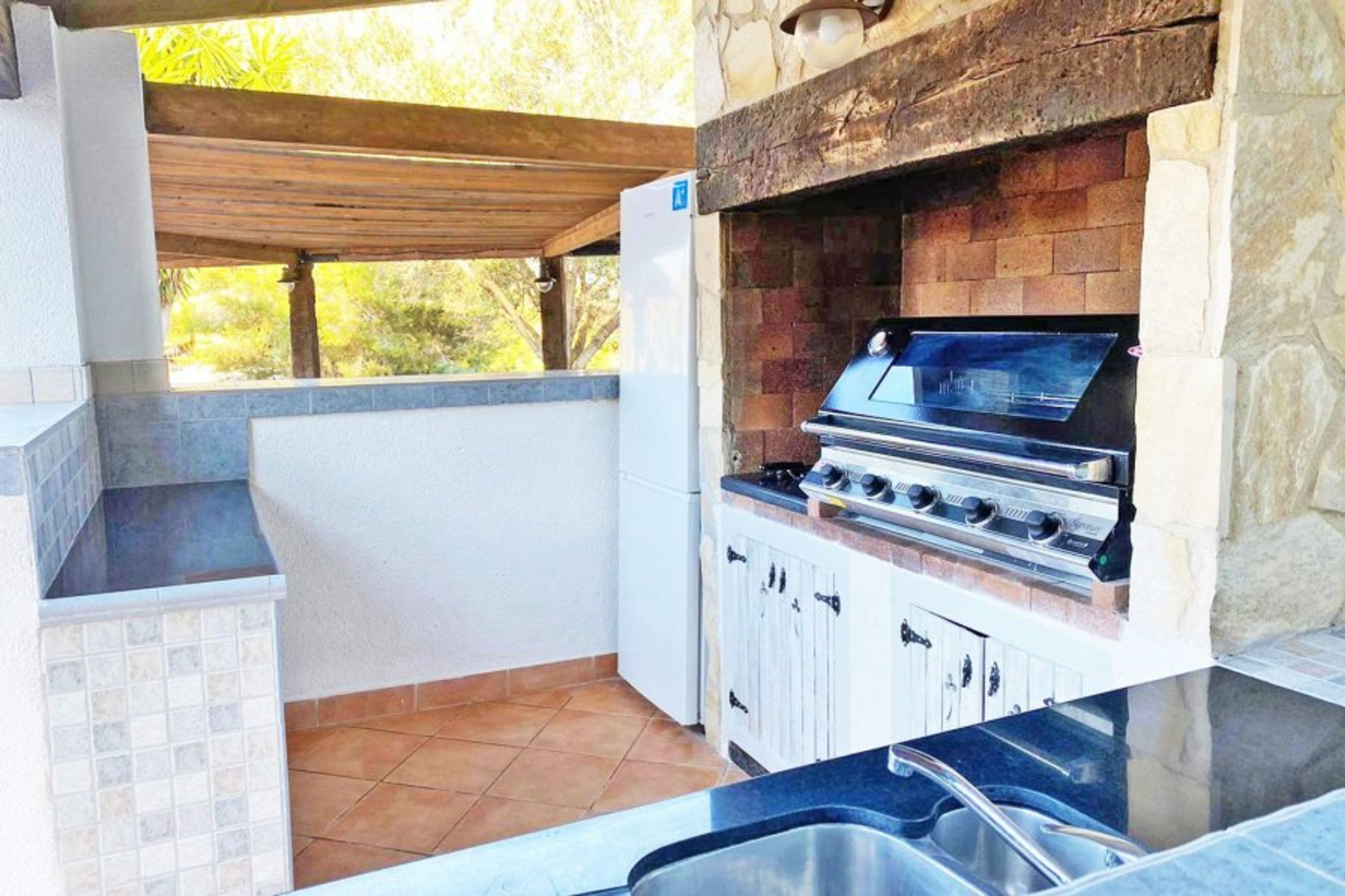 Outdoor Kitchen