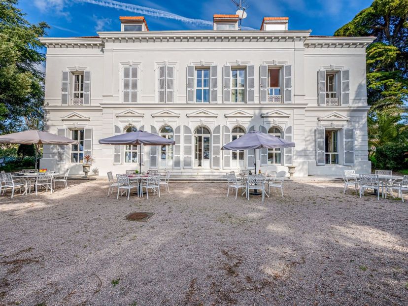Apartment in Pierre Longue, the South of France