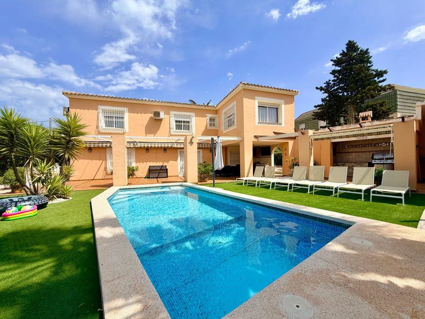 Villa in Benidorm, Spain