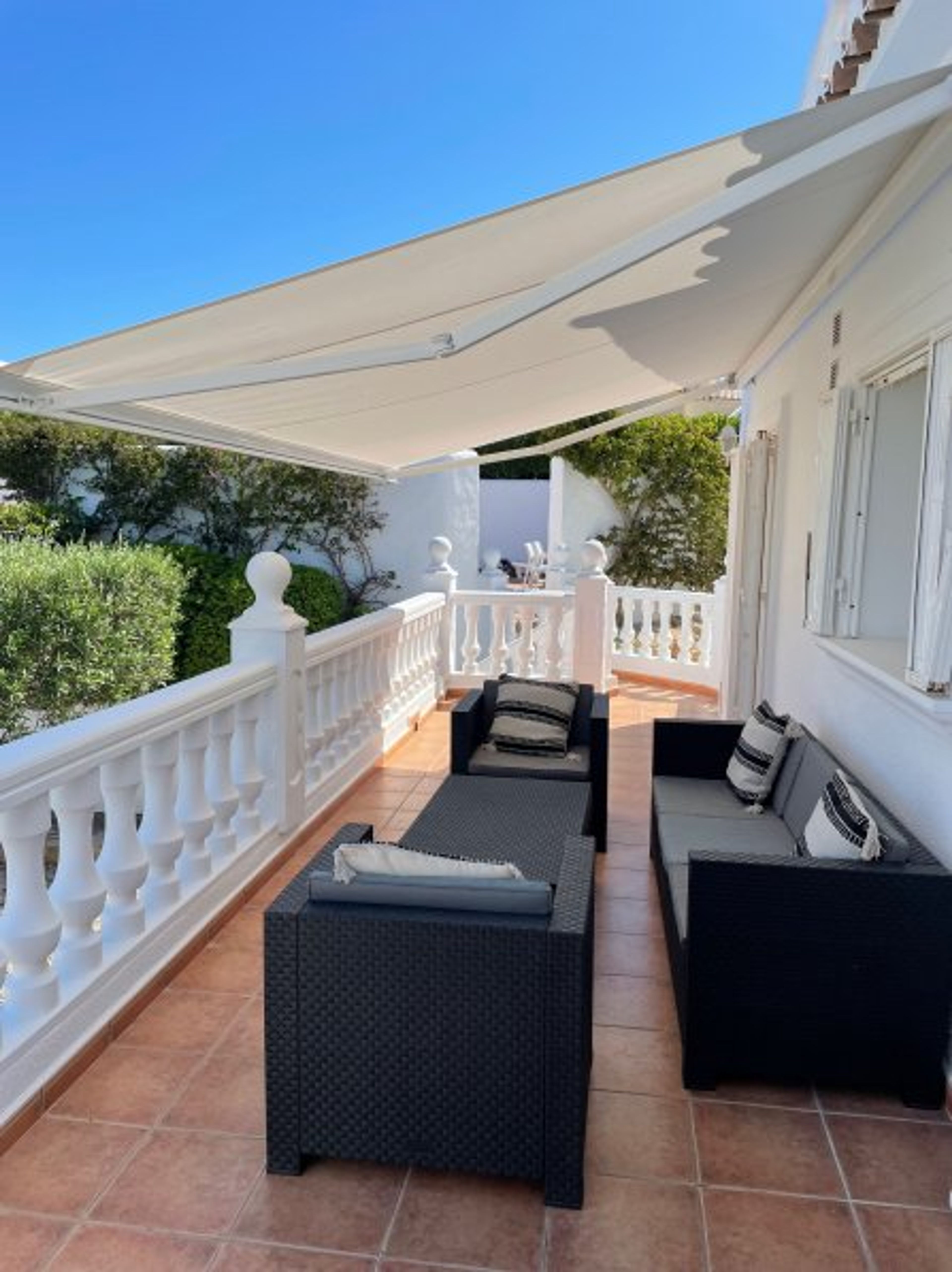 Motorised awning on the terrace 