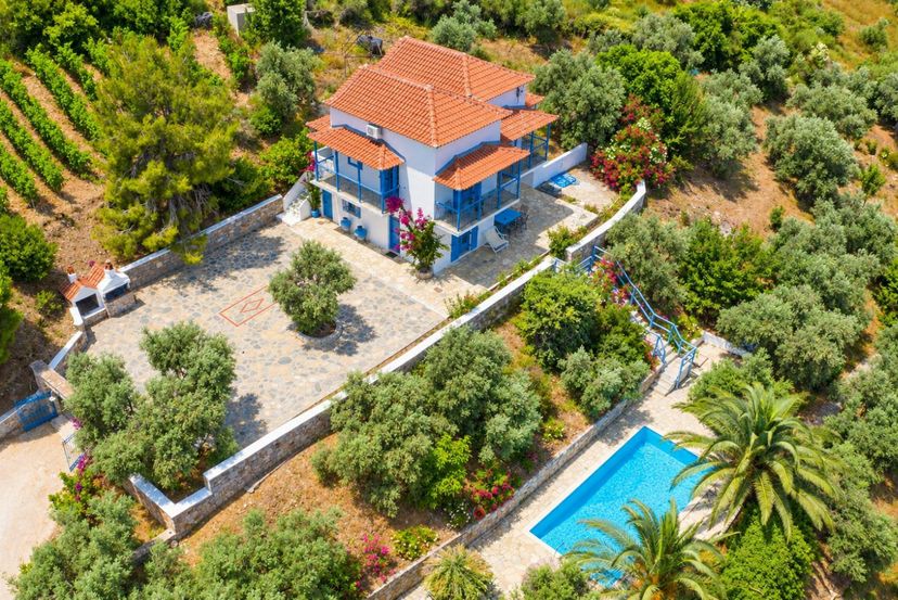 Villa in Greece, Skopelos: Aerial view of Villa Ourania
