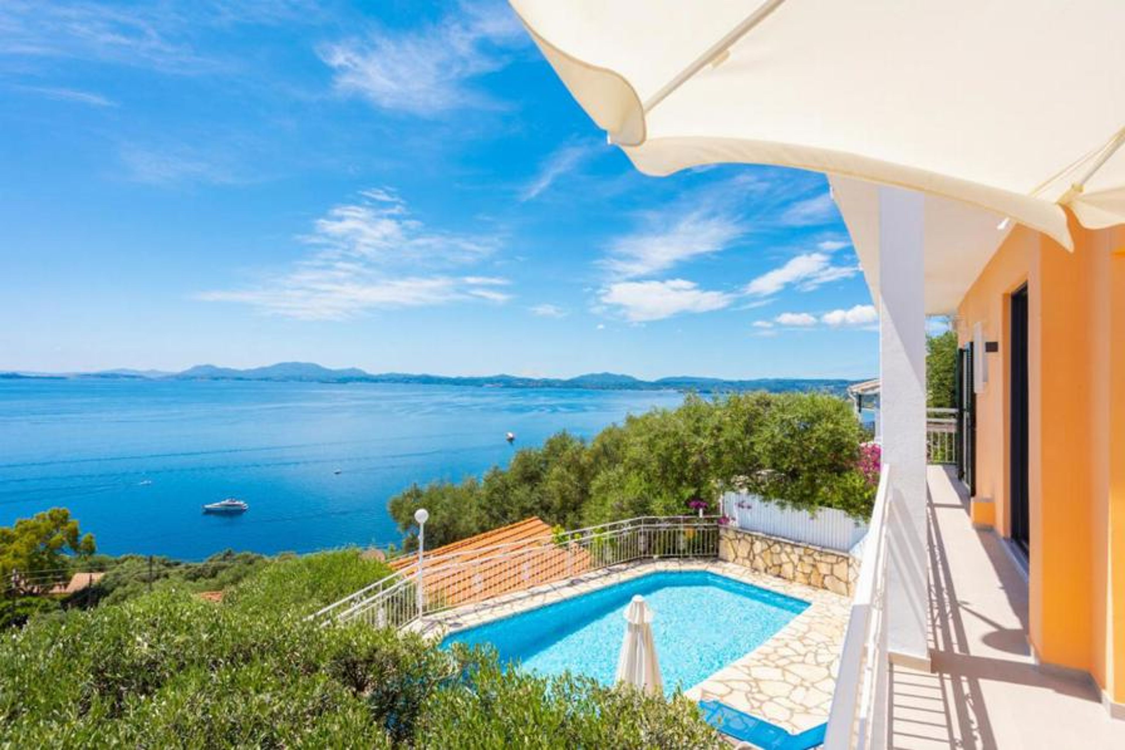 Beautiful villa with private pool and terrace